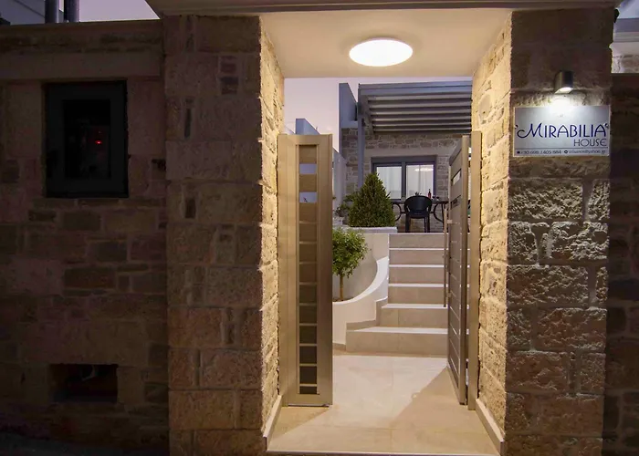 Mirabilia Family House